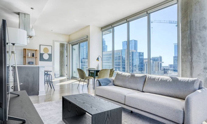 West End Apartment | 112 m² Apartment ∙ 2 bedrooms ∙ 4 guests