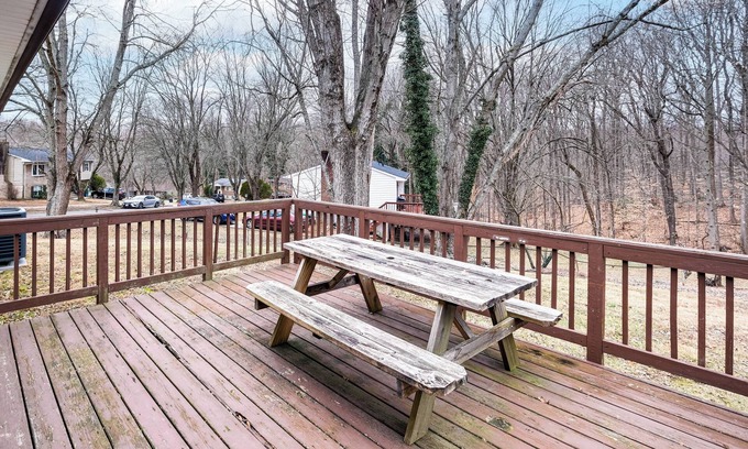 Upper Marlboro House | 12 Mi to Northwest Stadium: Pet-Friendly Home!