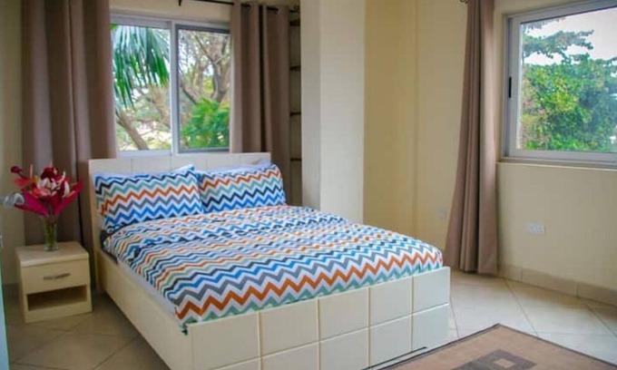 Kokomlemle Apartment | 12 Minutes from Osu Oxford Street 2BDR apartment/2.5 Bathrooms