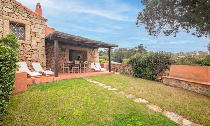 Baja Sardinia Villa | 120 m² Villa ∙ 3 bedrooms ∙ 6 guests