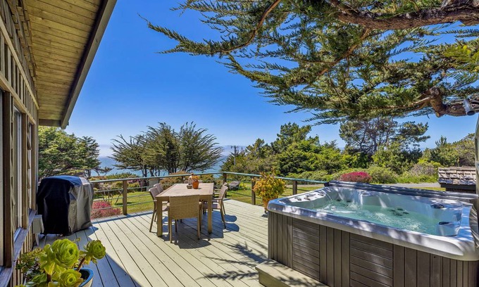 Timber Cove House | 124 m² House ∙ 3 bedrooms ∙ 6 guests