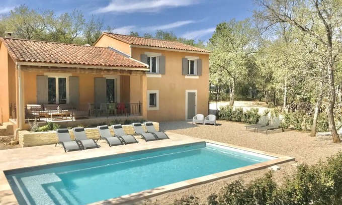 Saint-Saturnin-les-Apt House | 125 m² House ∙ 4 bedrooms ∙ 8 guests