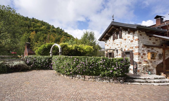 Arsie Ski Chalet | 125 m² Chalet ∙ 3 bedrooms ∙ 11 guests