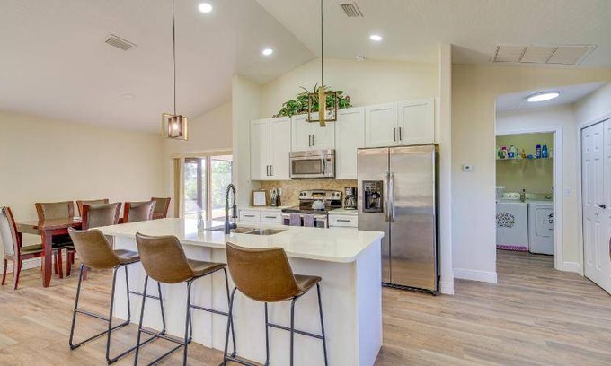 Palm Bay House | 128 m² House ∙ 3 bedrooms ∙ 6 guests