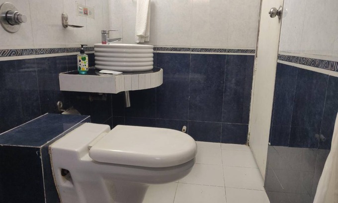 Bandra East Apartment | 130 m² Apartment ∙ 4 bedrooms ∙ 12 guests