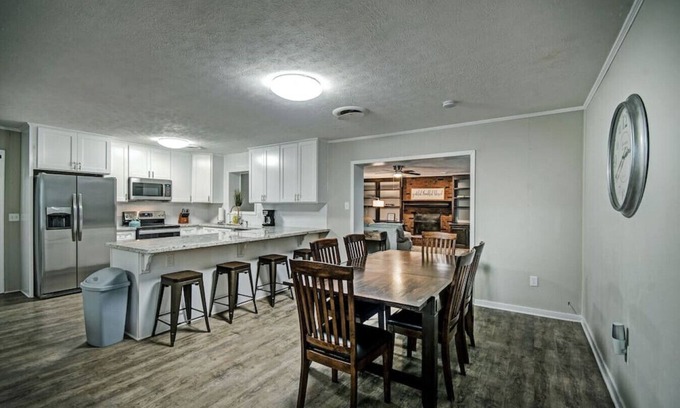 Madison House | 134 Meadowdale · Quite Neighborhood Executive Home 2 to 12 Mths