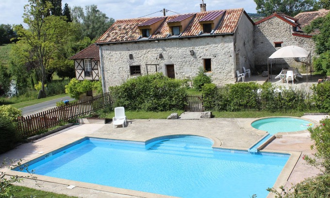 Thenac Cottage | 13C house with private pool and private fishing