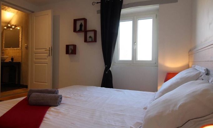 Ruffey-les-Beaune Hotel | 14 m² Hotel ∙ 1 bedroom ∙ 2 guests
