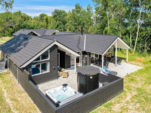 Bøtø By House | 14 person holiday home in Væggerløse