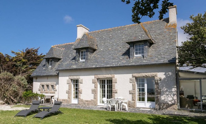 Plouescat Other | 140 m² Accommodation ∙ 4 bedrooms ∙ 7 guests