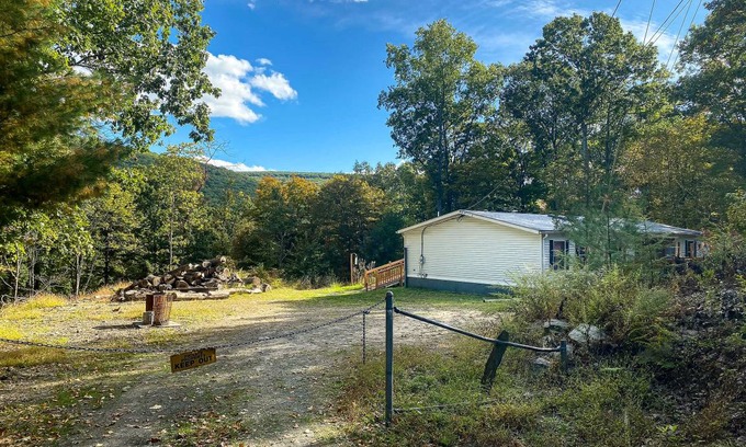 Port Jervis House | 145 m² House ∙ 3 bedrooms ∙ 8 guests