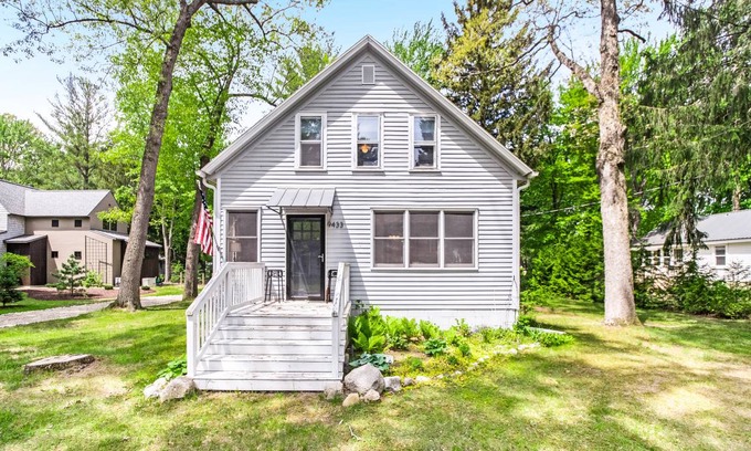 Union Pier Cottage | 146 m² Cabin ∙ 3 bedrooms ∙ 9 guests