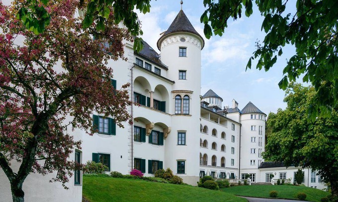 Gatschen Resort | 149 m² Resort ∙ 2 bedrooms ∙ 8 guests
