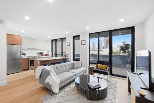 Greenpoint Apartment | 149BK-501 NEW Prime greenpoint 2BR WD in unit