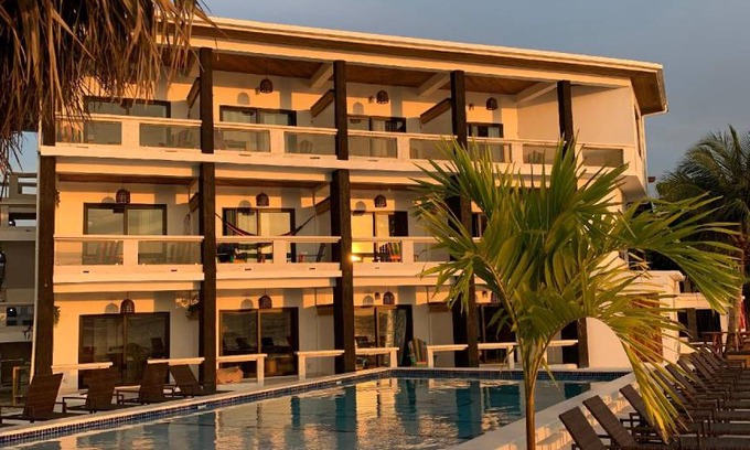 Half Moon Bay Hotel | 15 m² Hotel ∙ 5 guests