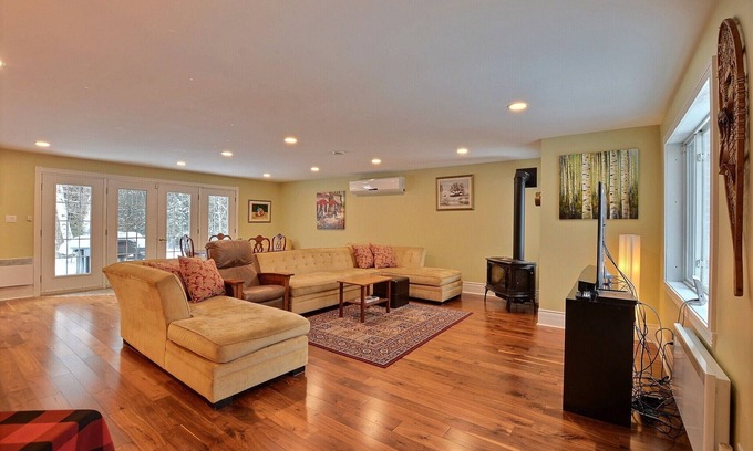 La Conception House | 15 min from the Mont Tremblant Ski Hills, Perfect for Families and Friends !