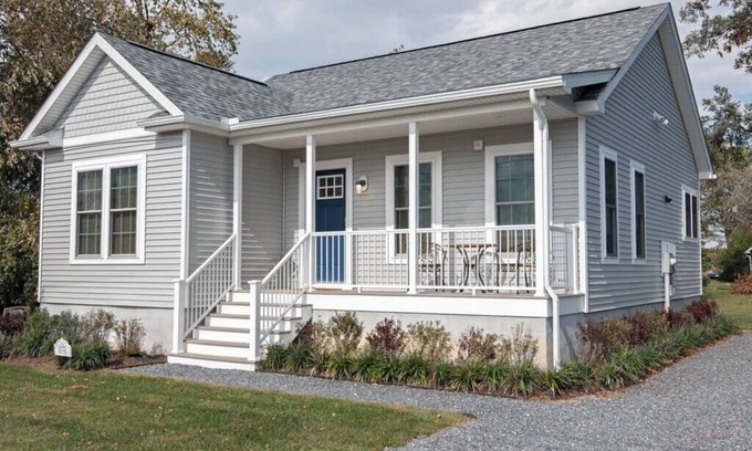 Tilghman House | 15% Off Promo! Tilghman Cottage by Views & Eats