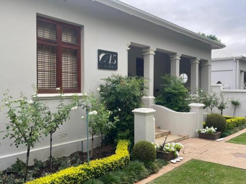 Robertson House | 15 On Le Roux