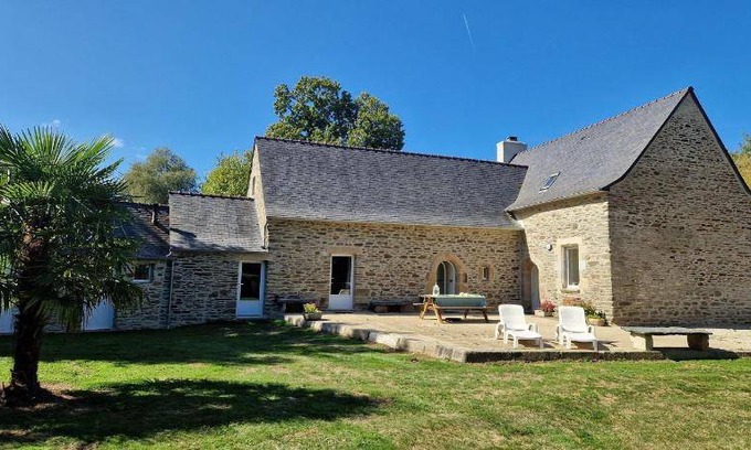 Plouegat-Guerand House | 150 m² House ∙ 4 bedrooms ∙ 8 guests