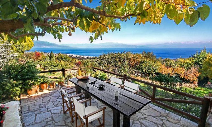 Egira House | 150 m² House ∙ 4 bedrooms ∙ 9 guests