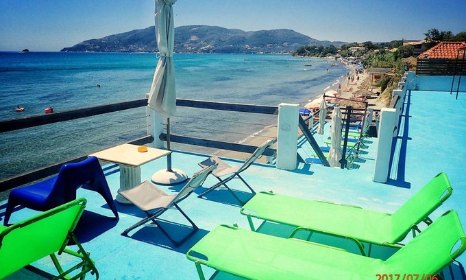 Agios Sostis Villa | 150 m² Villa ∙ 4 bedrooms ∙ 16 guests