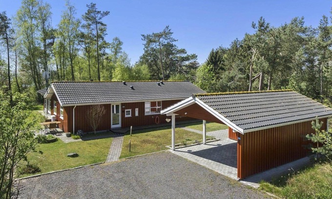 Oster Somarken House | 1505 Aakirkeby - Sluseparken 8 A