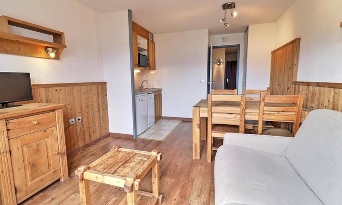 La Perriere Apartment | 150m from resort center, 9th floor, balcony, ski locker, 31m², La Tania