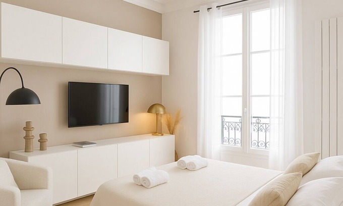 L'Europe Apartment | 1529 Laborde