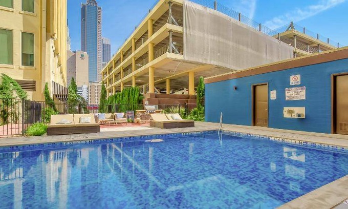 Downtown Dallas Apartment | 156 m² Apartment ∙ 3 bedrooms ∙ 10 guests