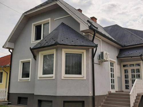 Gyorzamoly House | 160 m² House ∙ 4 bedrooms ∙ 10 guests