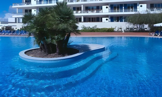 Lagos Hotel | 163 m² Hotel ∙ 2 bedrooms ∙ 127 guests