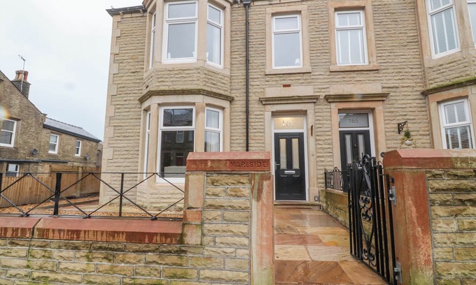 Baxenden Cottage | 163 MANCHESTER ROAD, pet friendly, with hot tub in Accrington