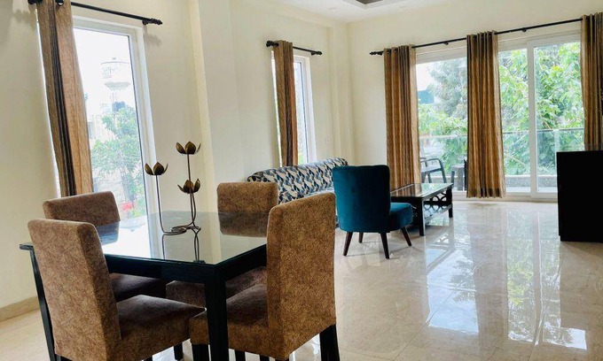 DLF City Apartment | 167 m² Apartment ∙ 3 bedrooms ∙ 9 guests