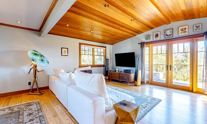 Graton House | 167 m² House ∙ 2 bedrooms ∙ 6 guests
