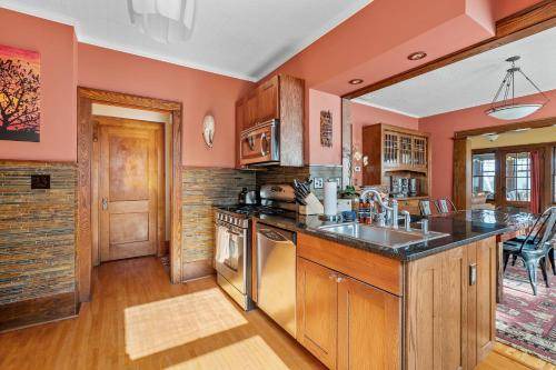 Kingfield House | 167 m² House ∙ 2 bedrooms ∙ 4 guests