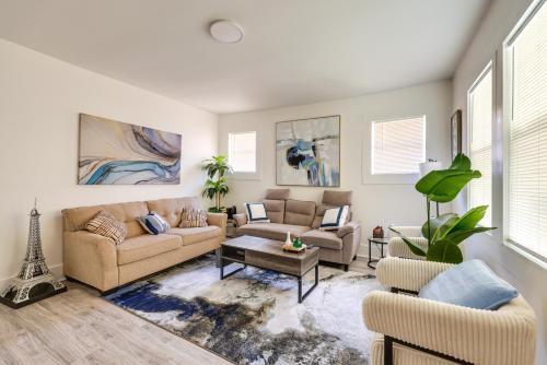 Bessemer House | 17 Mi to Birmingham Renovated Home with Deck