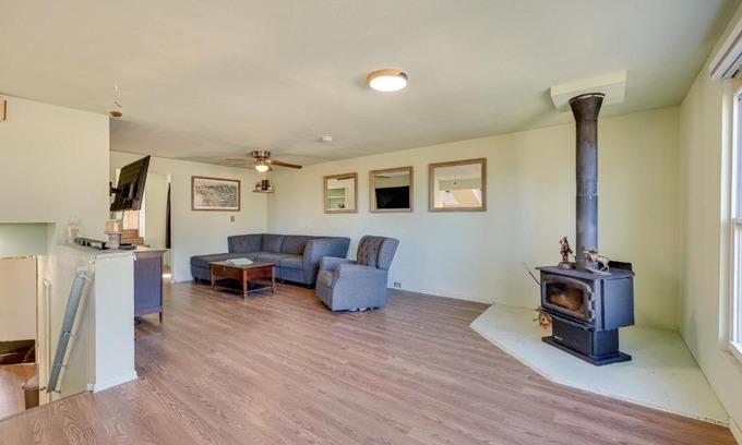 Coal Creek Canyon House | 17 Mi to Town Peaceful Golden Cabin!