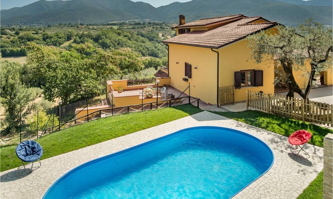 Torri in Sabina House | 170 m² House ∙ 4 bedrooms ∙ 9 guests