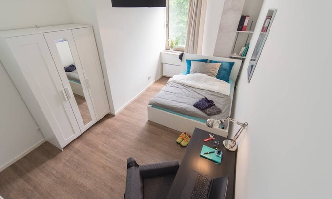 Neuperlach Resort | 170 m² Private room ∙ 1 bedroom ∙ 1 guest
