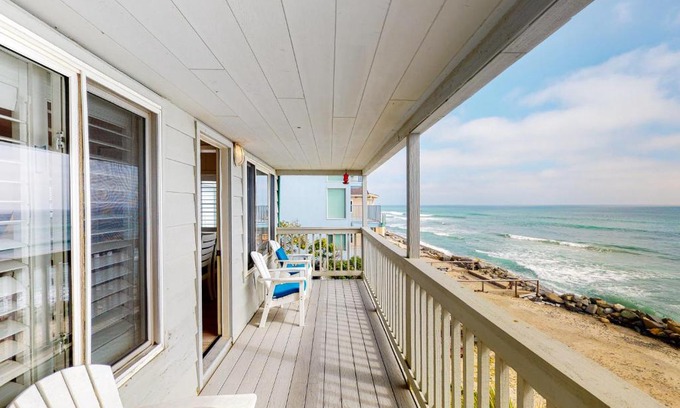 South Oceanside House | 1711 S Pacific Street