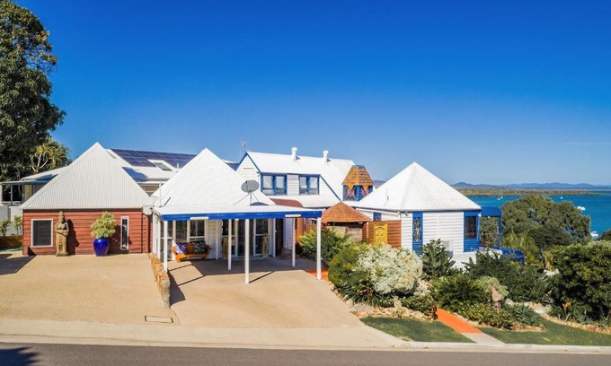 Seventeen Seventy Resort | 1770 Sovereign Lodge Retreat