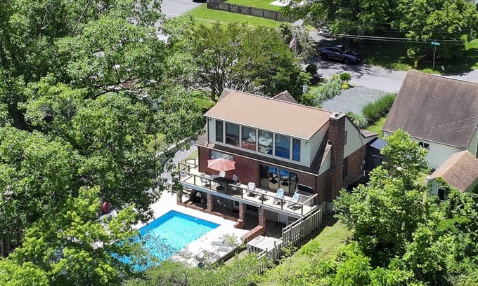 Arnold House | 180 m² House ∙ 4 bedrooms ∙ 10 guests