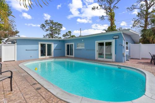 Anona House | 1818 Indian Rocks Road