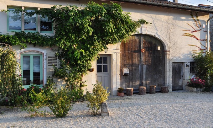Mauvages House | 1825 farm rehabilitated in 2008 as a country house. High performance.