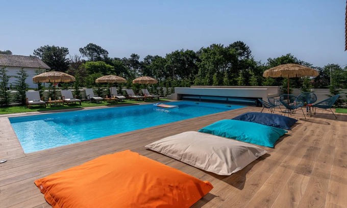 Saint-Medard-en-Jalles House | 185 m² House ∙ 6 bedrooms ∙ 12 guests