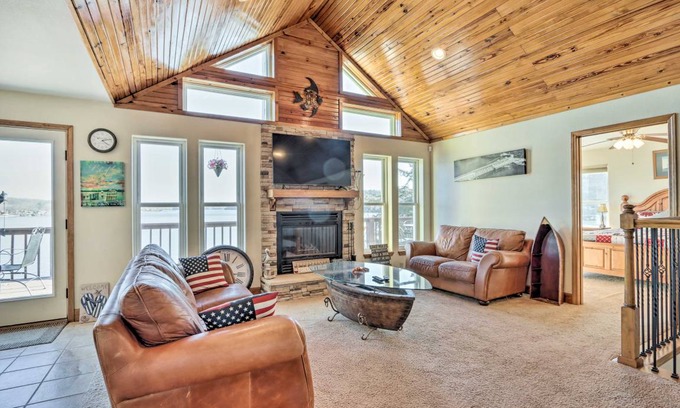 Climax Springs House | 185 m² House ∙ 3 bedrooms ∙ 6 guests