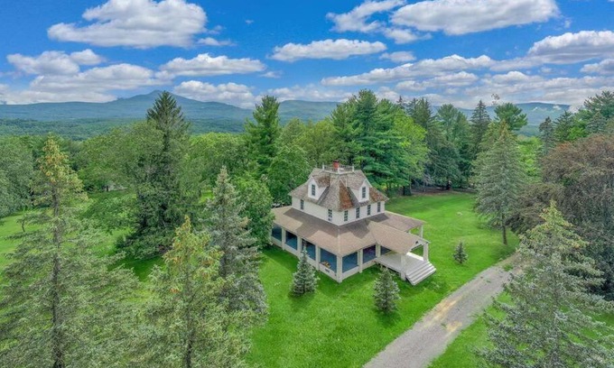 East Durham House | 1850 Catskills Farmhouse on 8 acres in E. Durham