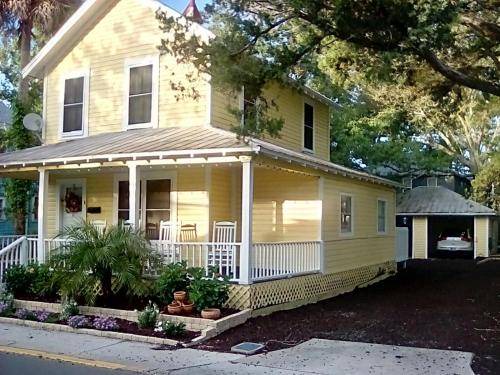 Downtown Historic District Apartment | 186 m² Apartment ∙ 4 bedrooms ∙ 8 guests