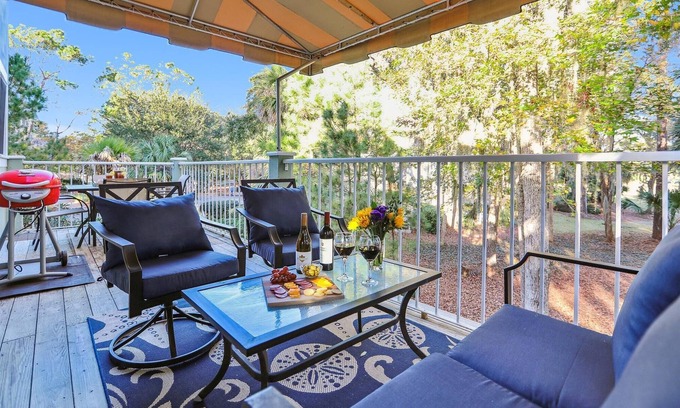 Shipyard Plantation Condo | 193 Evian @ Shipyard | Pet-Friendly | Golf, Pool & Tennis | Walk to Beach