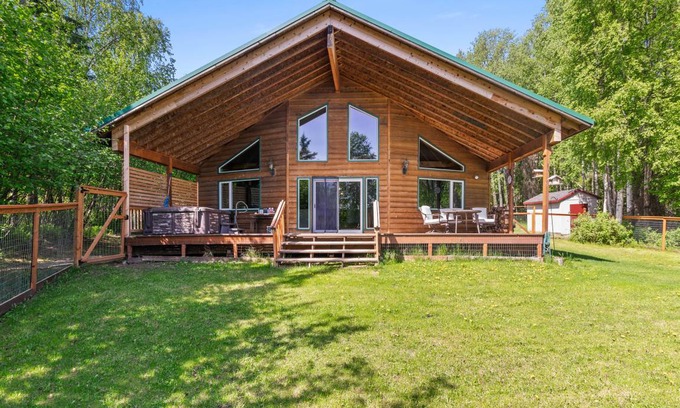 Houston House | 193 m² House ∙ 2 bedrooms ∙ 6 guests